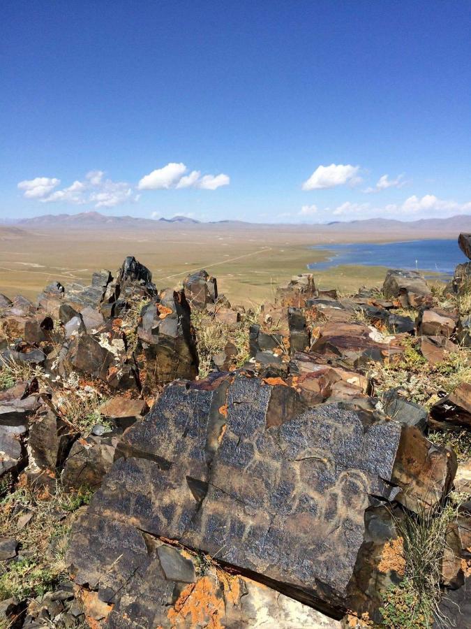 Yurt Camp "Sary-Bulun" At Song-Kul Lake, Naryn מראה חיצוני תמונה